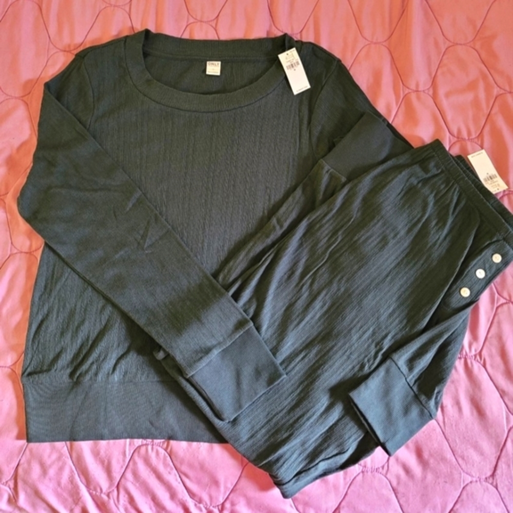 Old Navy Pointelle-Knit Cropped Top and High Waisted Pant PJ Set Size Med